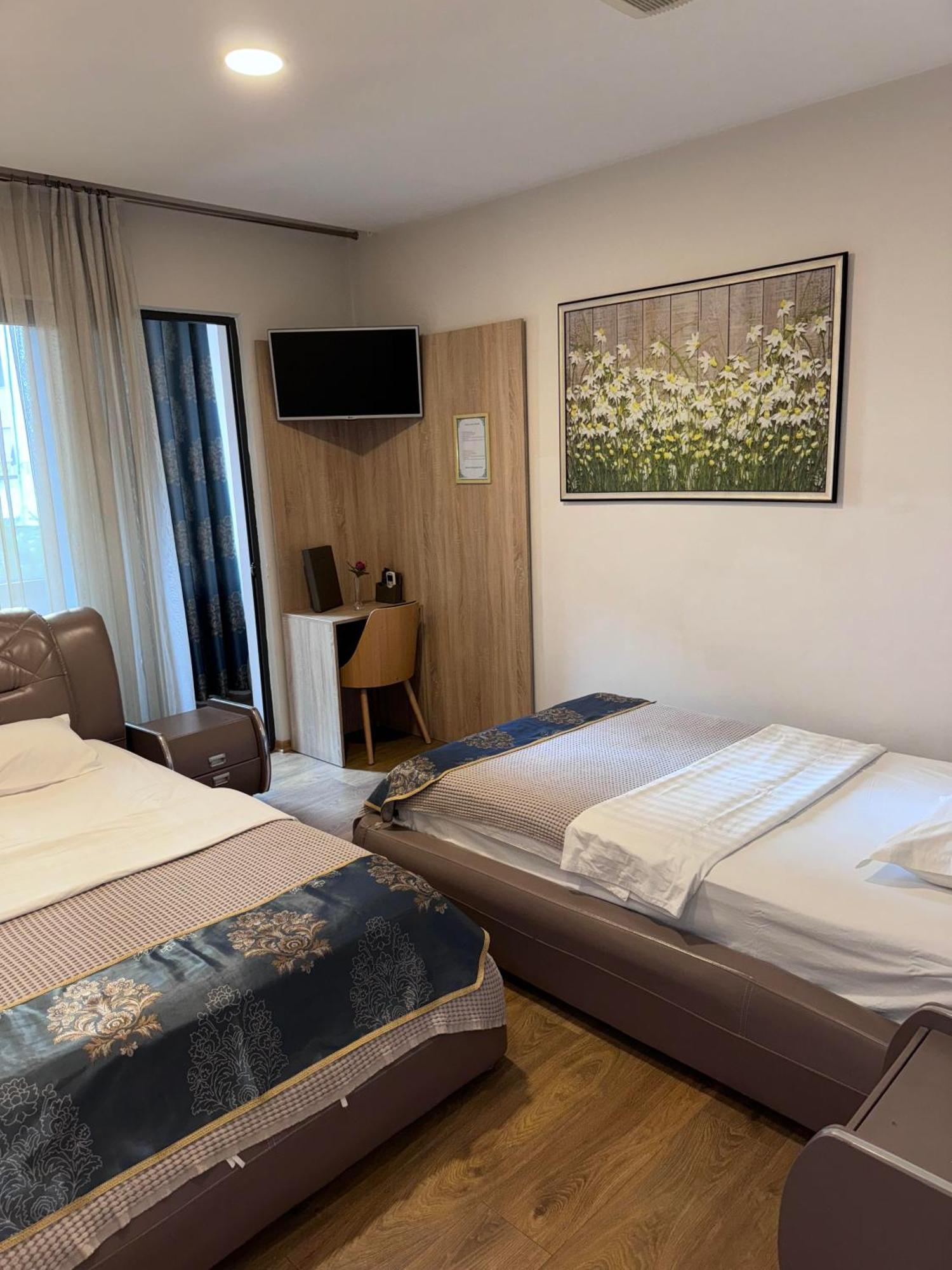 Park Hotel Tirana Yzberishti Zewnętrze zdjęcie